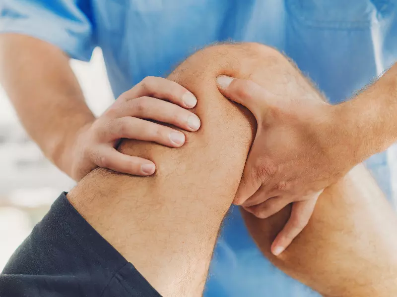 Knee Pain Treatment Near Me in Columbia, TN. Chiropractic Exam for Knee Pain Relief.